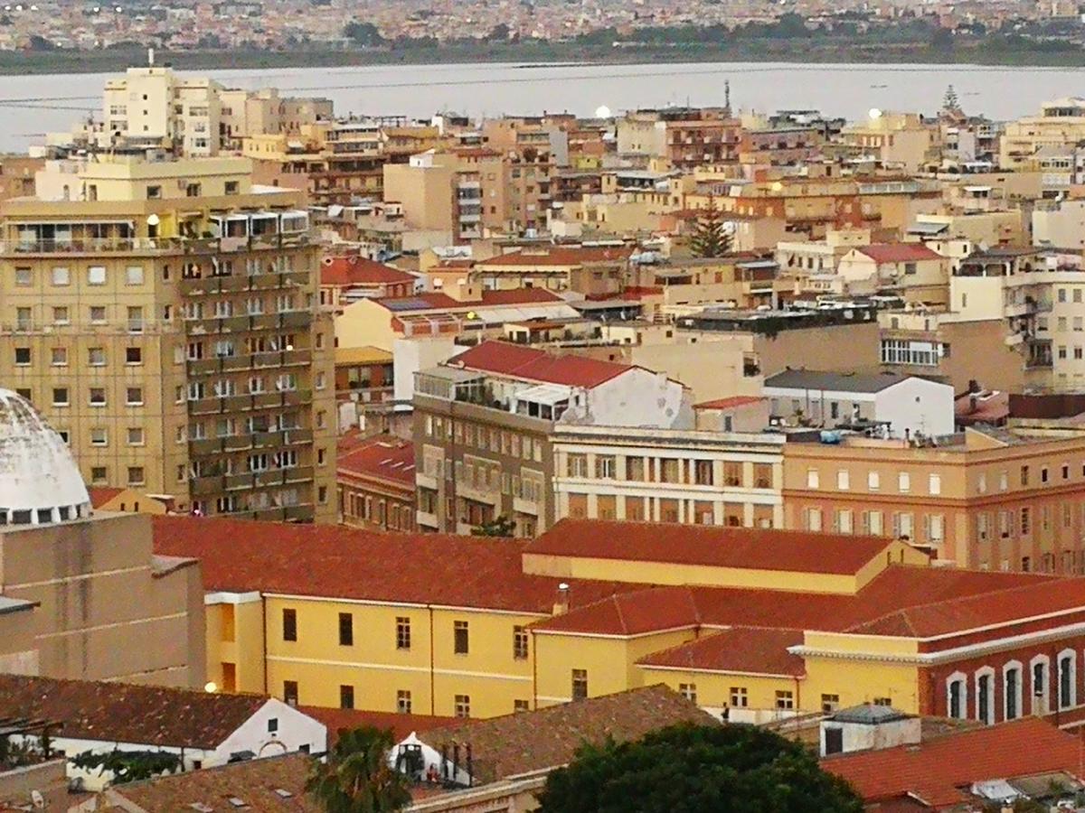 Da Agnese Locazioni Brevi Hotel Cagliari Exterior photo